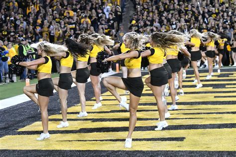 cheer leader oops|Iowa Cheerleader Goes Viral For Wardrobe Malfunction During .